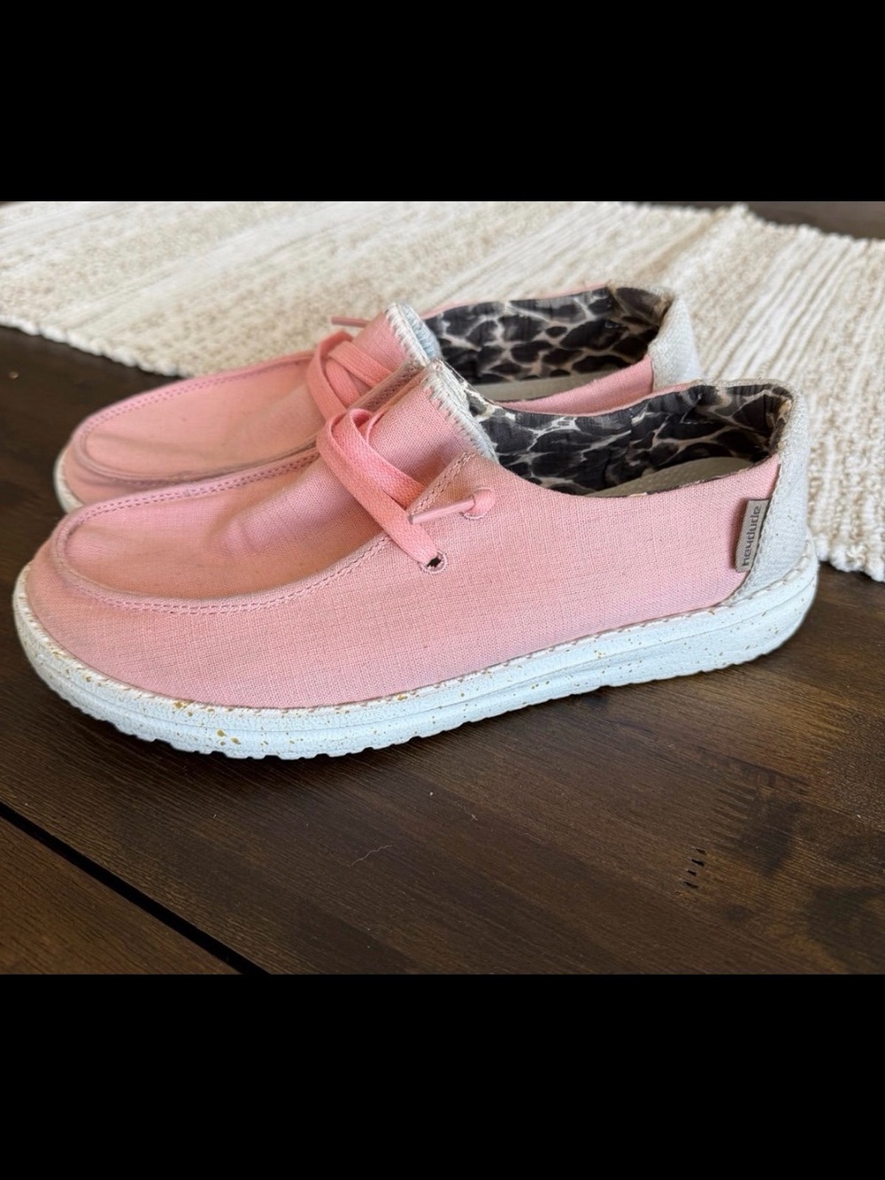 Hey Dude Wendy Guava Women’s size 6